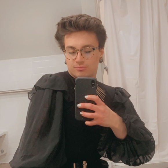 Meet your Posher, Josh - Picture 4 of 6